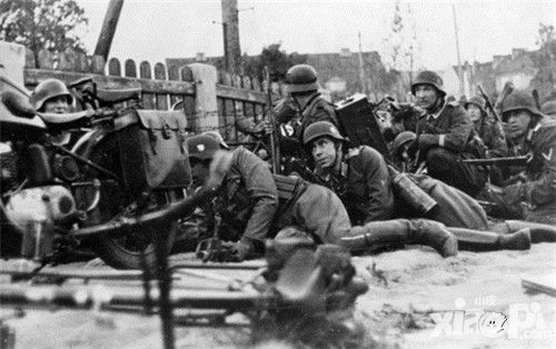 《浴血长空》著名战役之悲情马奇诺_小皮游戏