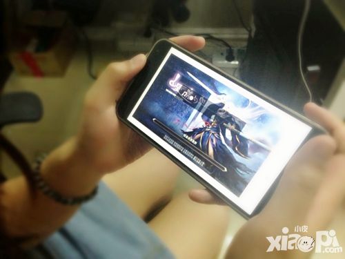 《白发魔女传》正版手游闪退怎么办 黑屏怎么解决