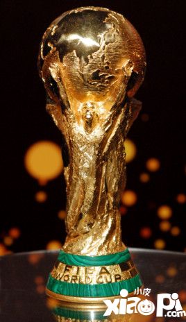 世界杯来啦!看得过瘾 《FIFA足球世界》玩得尽兴