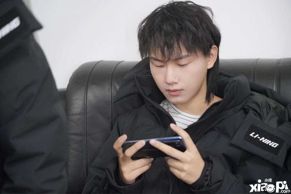 TES被AG超玩会打懵了,1:3败给ESTAR已经3连败!