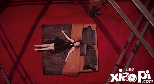 《余烬风暴》今日预下载开启!两位美女TVC曝光