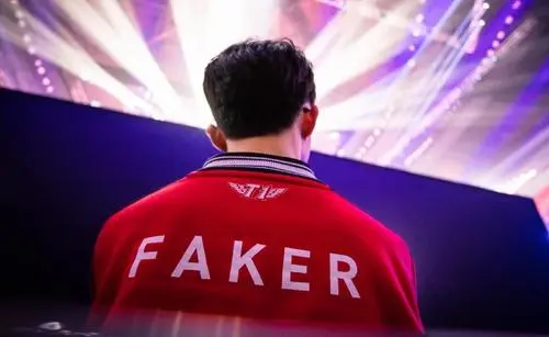T1 传奇中单大魔王 Faker 续约!征战英雄联盟第十年生涯!