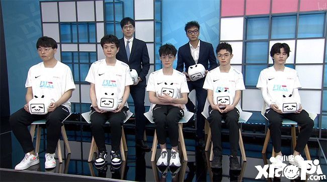 BLG战队官宣:ADC传奇选手Uzi正式复出加盟!