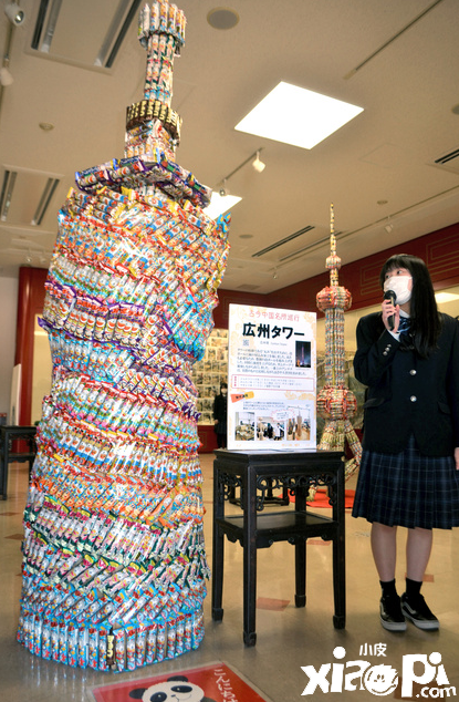 日本高中生利用好吃棒打造中国长城熊猫东方明珠塔等