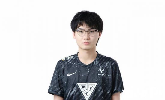 LPL春季赛：Bin大战OMG新上单！SN欲止三连败