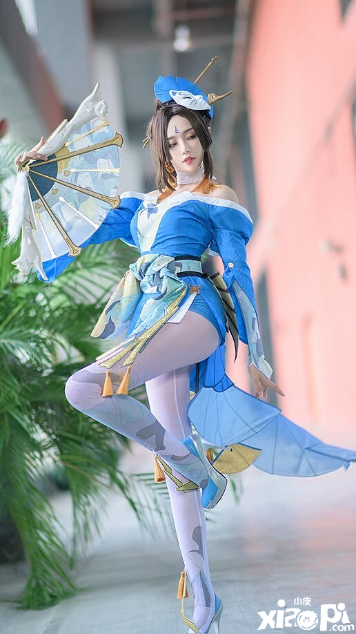 王者荣耀：电气鼠COS新人物，直言这套衣服不是自己能穿的