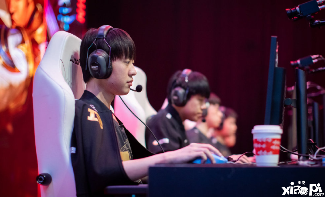 LPL春季赛：1夜3大冷门爆出！RNG和TES接连败给倒数战队