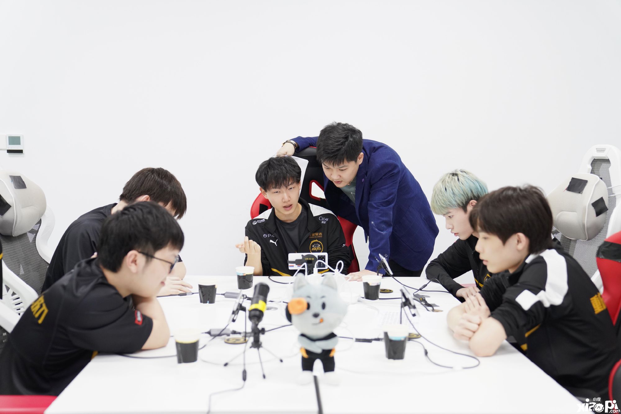 KPL春季赛:AG超玩会初晨领跑MVP,重庆狼队获八连胜