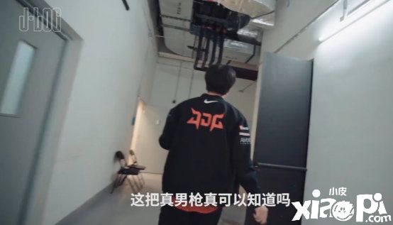 LPL春季赛：JDG晋级季后赛，打野Kanavi变化获网友好评