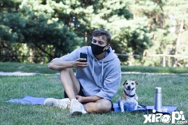 苹果iPhone12以上手机可支持戴面罩眼镜解锁手机
