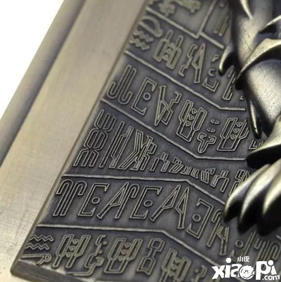《游戏王》主题三幻神卡纯金属版公开，做工精致质感出众！