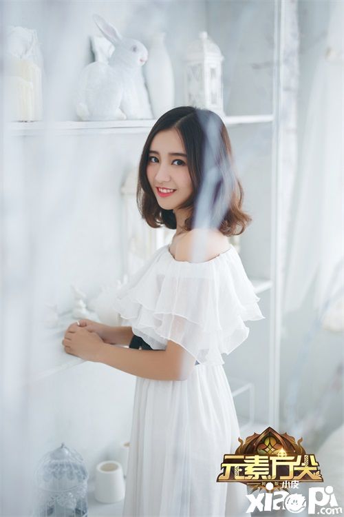 虎牙美女主播“糯米团子Q”化身《元素方尖》热血竞技版本热血荣耀官！