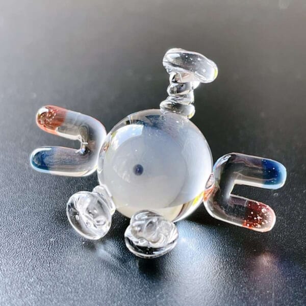海外网友用玻璃打造宝可梦，晶莹剔透别有一番魅力！