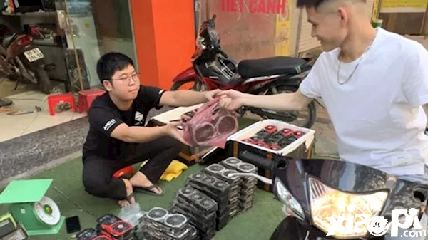 越南显卡经销商绝望，店内显卡准备论斤售卖！