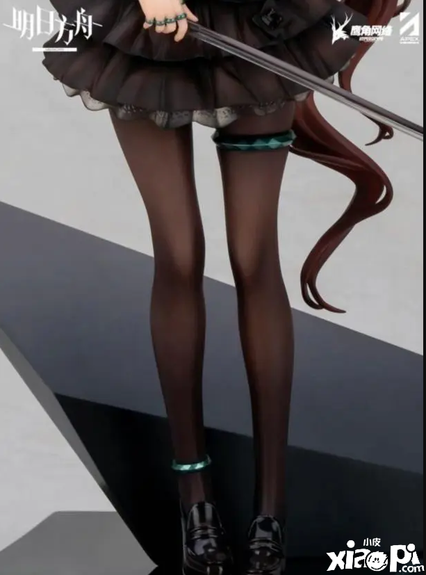 《明日方舟》女主阿米娅手办前航远歌官图公开，身着顶级嗨丝的兔兔！