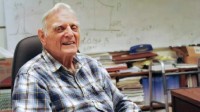 锂电池之父古迪纳夫逝世：曾获2019年诺贝尔化学奖