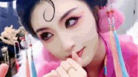 河南“男女妲己”火了 美人计温和上涨的动态图