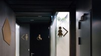 日本人入厕时间全球断层第一：打游戏、看视频、睡觉