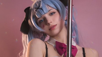 俄妹COS《兔子洞》初音 黑丝网袜兔女郎