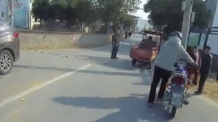 男子车祸现场吃瓜变主角：被查出酒驾罚2000记30分