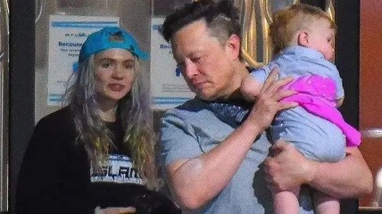 马斯克被前女友喊话：孩子面临医疗危机 请回应！