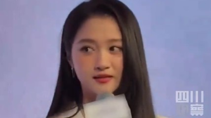 分手传闻屡上热搜 关晓彤回应最近状态:我还挺忙的
