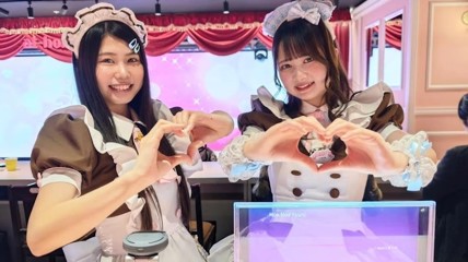 日本女仆咖啡厅引入AI翻译屏幕：服务质量大提升!