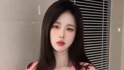 《黑神话》萍萍演员超涩慢摇：粉玫瑰衣裹白嫩大雷！