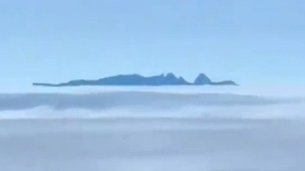 男子在杭州太子山意外拍到黄山 光明顶清晰可见