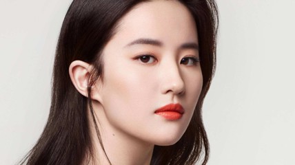 刘亦菲余承东微博互关了！网友：期待二人会有合作