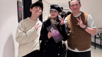 陈妍希离婚后营业 晒和黄磊何炅合照