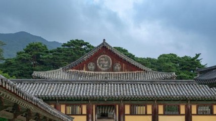 突发！山火肆虐 韩国千年古刹云罗寺被烧毁