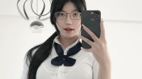 带纹身的都是坏女孩？这是演哪一出的动态图