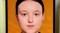 《最后生还者》艾莉演员变优雅美女！不是大额头了