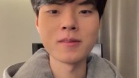 Uzi入选《LOL》名人堂 Faker、Deft等人齐送祝福