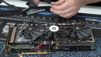玩家爆改老旧显卡变身PC整机：竟然真跑起来了!