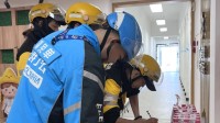 外卖行业衍生新工作 帮骑手送外卖