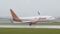印尼波音737客机险坠毁：机长极限操作拯救全员