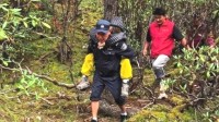 女孩登山4700米失温休克被抛弃 被另一只队伍救回