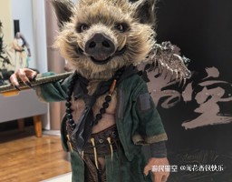 《黑神话悟空》1/3猪八戒全身像实拍效果展示