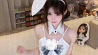 宋祖儿的腿也太细了 拼不过女主播的动态图