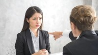 47岁女子上班期间冲泡奶茶被辞退 获赔1万余元