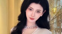 “浩浩妈”性感新视频绝了！媚眼游离 蕾丝包大雷