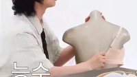 金希澈单手“秒解内衣扣”被审判:靠低俗吸引眼球!