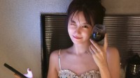 情伤难愈!小钰深夜买醉登热榜 网友:素颜朝天认不出