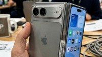 苹果史上最大改款！疑似折叠iPhone实物图曝光