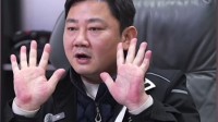 张雪因手掌太红 反复被网友提醒及时就医