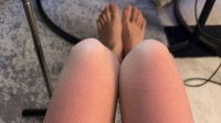 LPL美女主持人骆歆骑行惨晒伤:大腿像穿了红丝袜