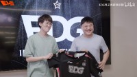 EDG官方发Uzi入队Vlog：神与Mekio组“野狗组合”